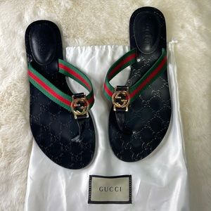 Gucci Leather Sandals. Size 38. Comes with bag. Worn once.